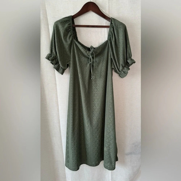 Vibe Sportswear Dress Womens Large Green Abstract Eyelet Embroidered Pullover 1x - Picture 1 of 6